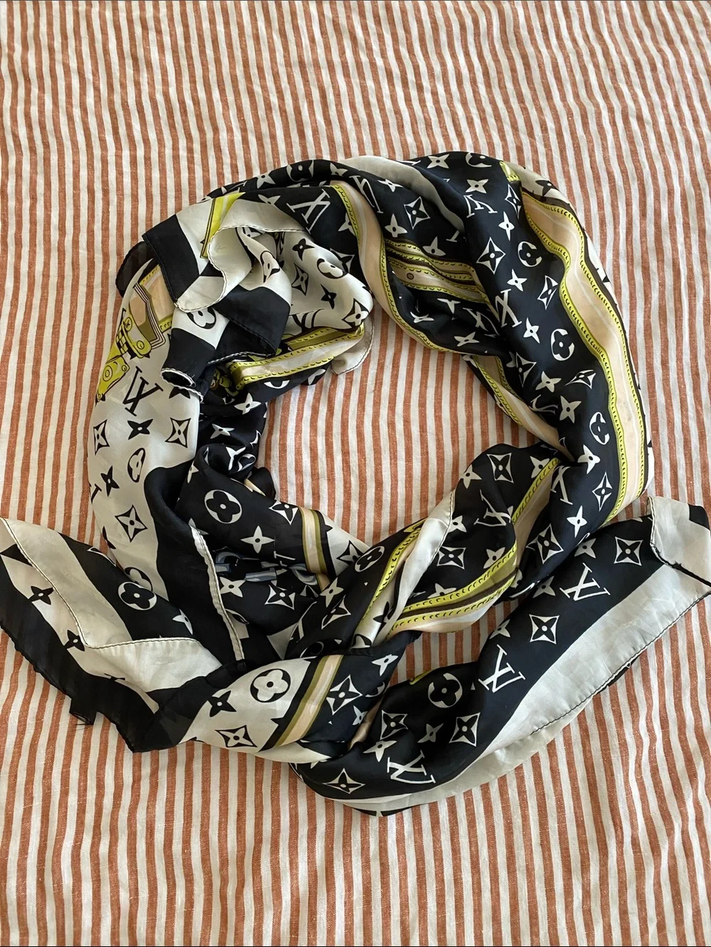 Unk Black, White & Yellow Patterned Silky/Satin-Style Scarf